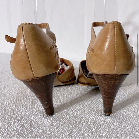 Vintage Made In Brazil Light Tan Leather Pointed Toe Heels 7.5 - Picture 5 of 16